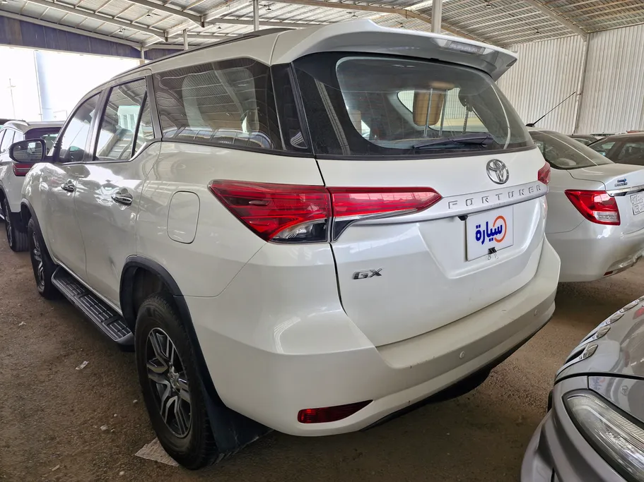 2022 Toyota Fortuner GX2 4x4 