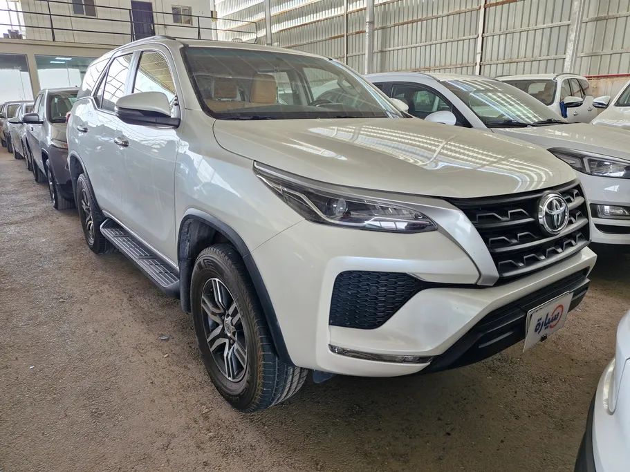 2022 Toyota Fortuner GX2 4x4 