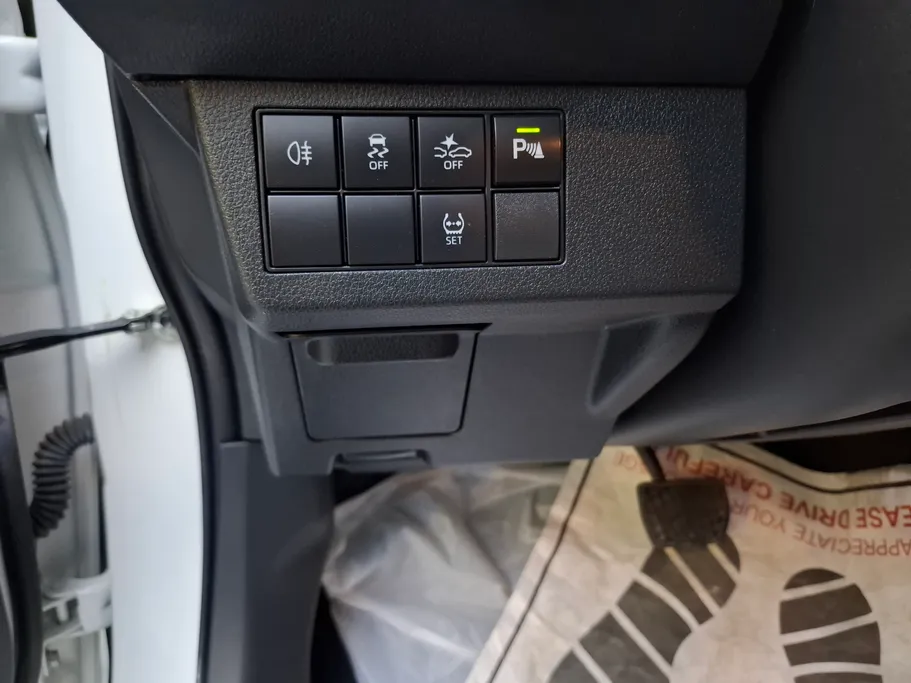 2023 Toyota Yaris  YX 