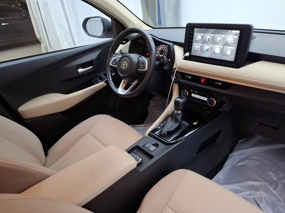 2023 Toyota Yaris  YX 