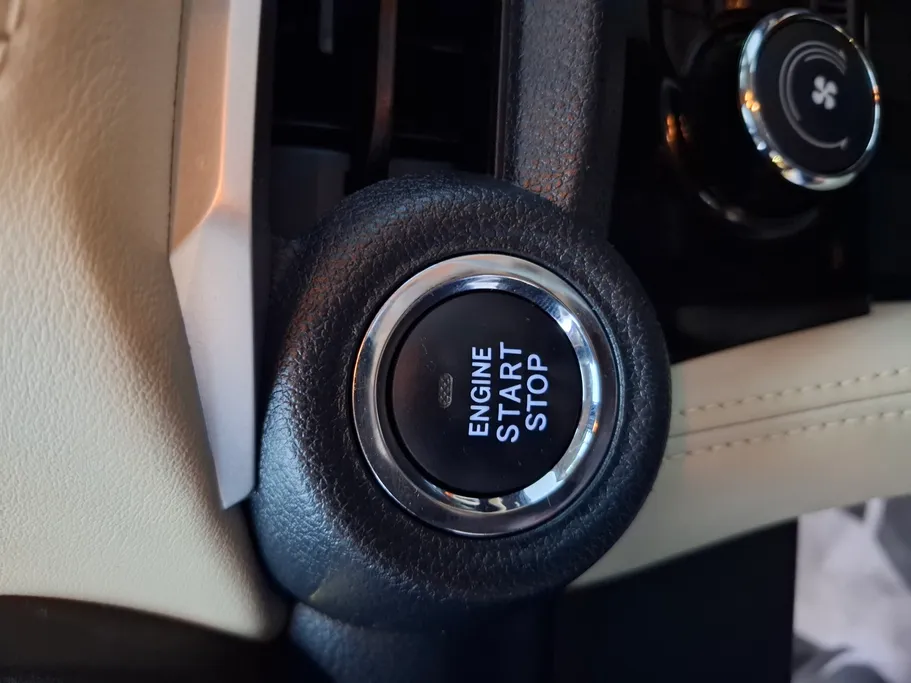 2023 Toyota Yaris  YX 