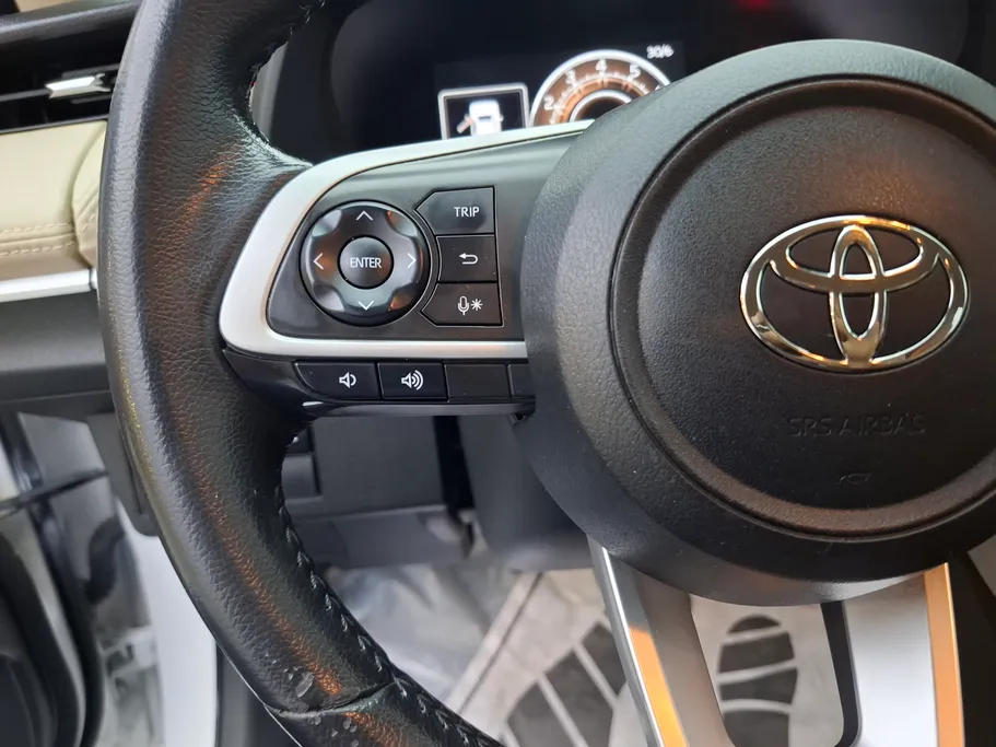 2023 Toyota Yaris  YX 