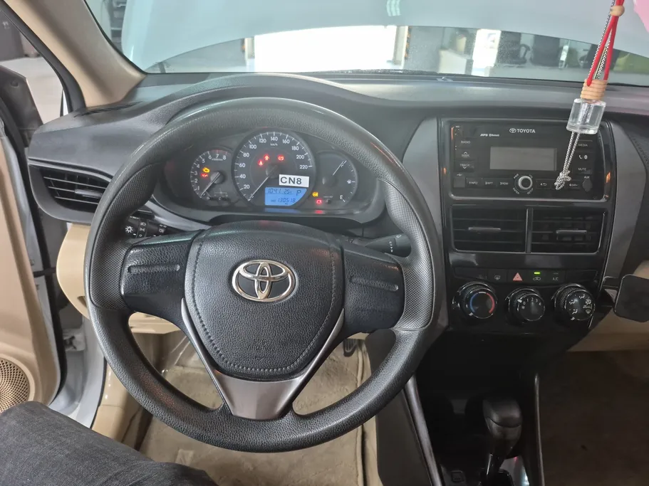 2022 Toyota Yaris  Y 
