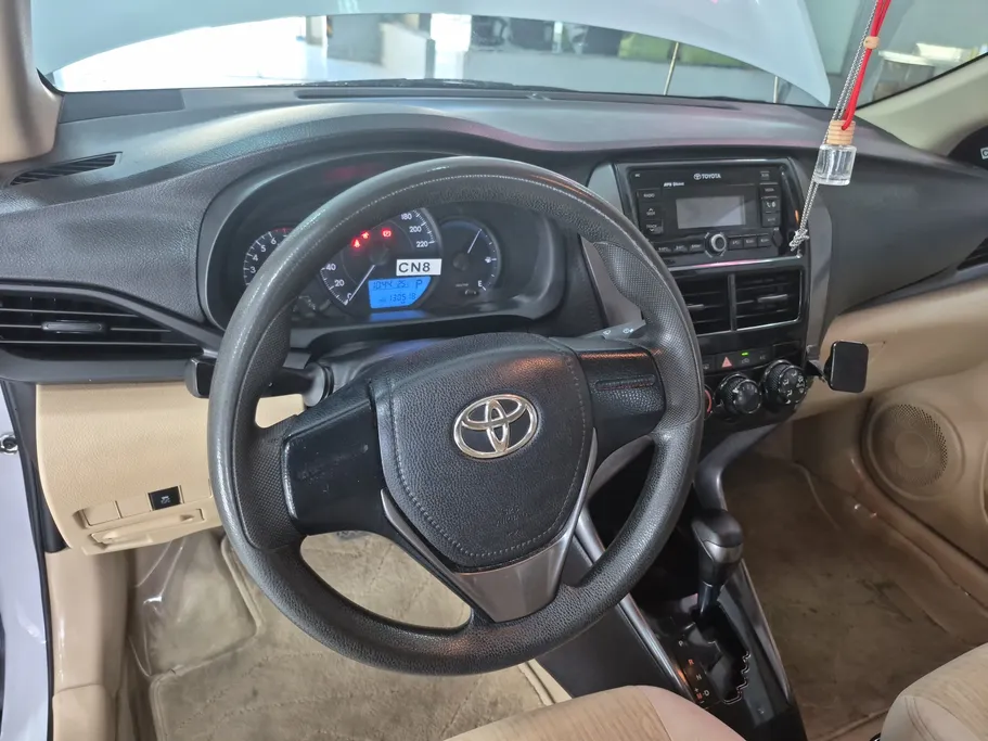 2022 Toyota Yaris  Y 