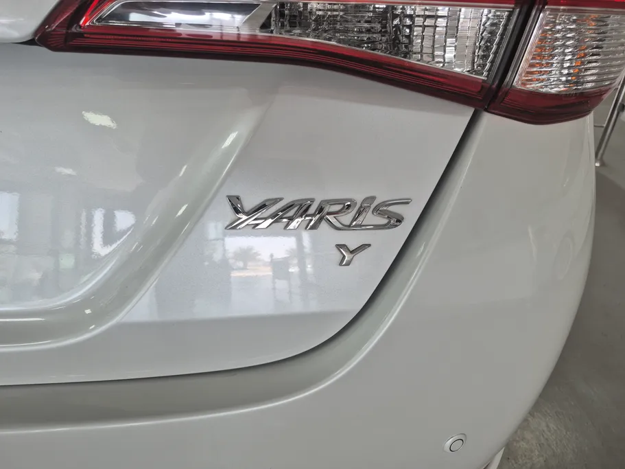 2022 Toyota Yaris  Y 