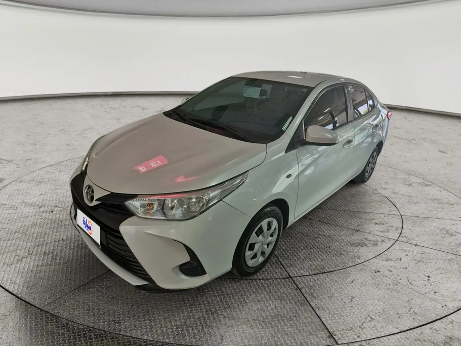 2022 Toyota Yaris  Y 