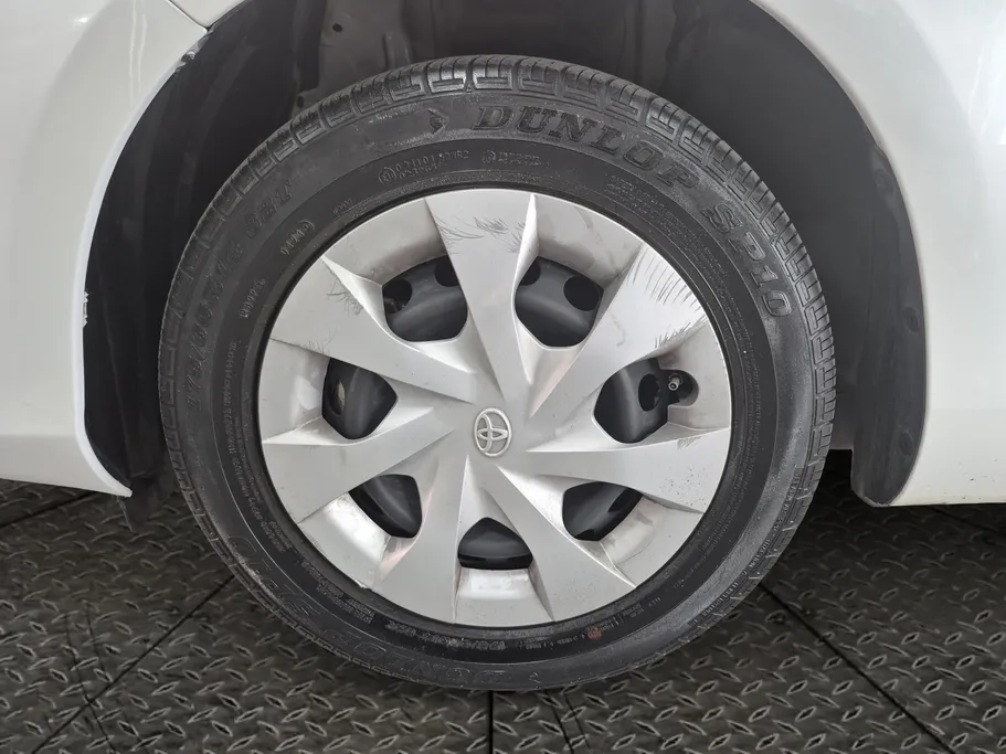 2022 Toyota Yaris  Y 
