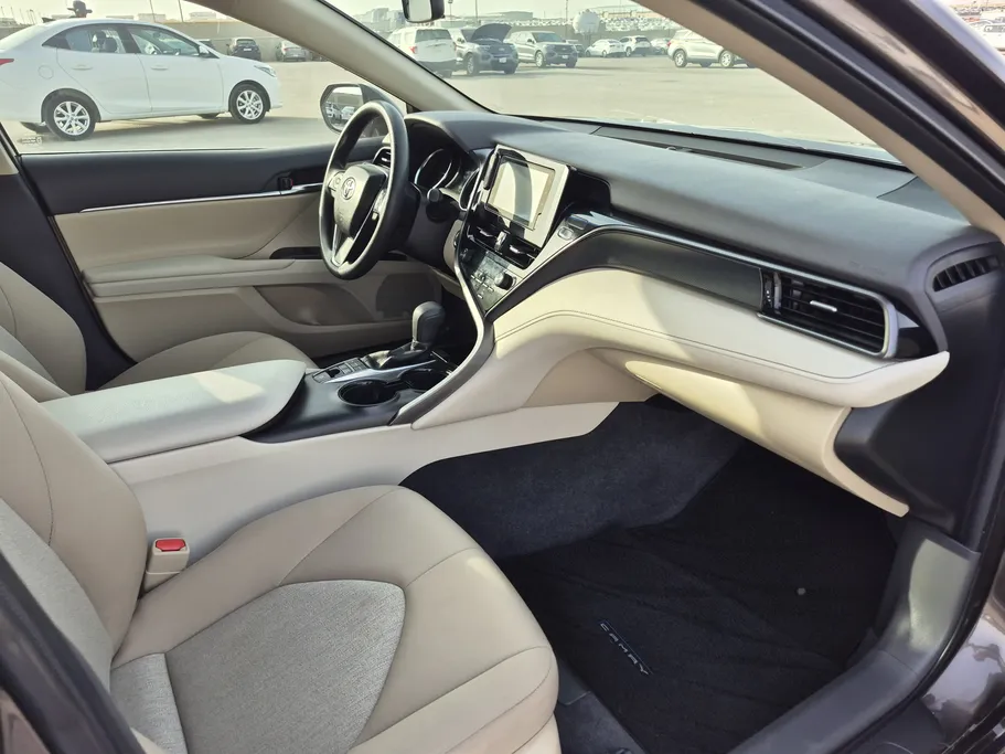 2023 Toyota Camry  LE HEV 