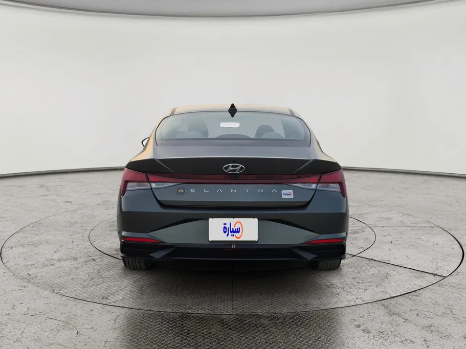 2023 Hyundai Elantra Smart 