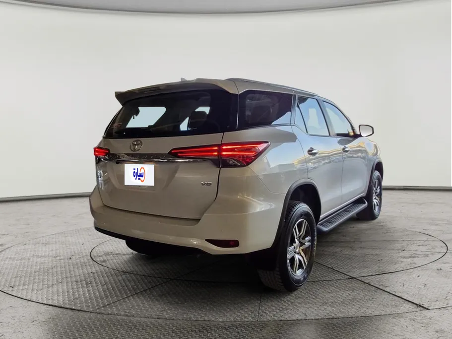2023 Toyota Fortuner VX 