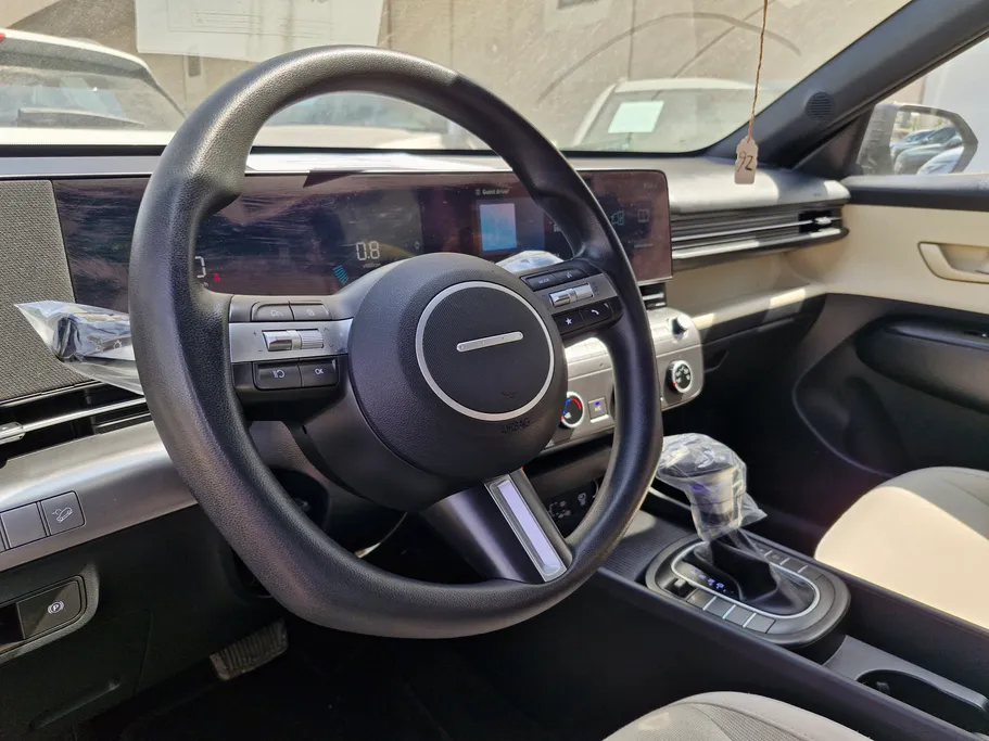 2024 Hyundai Kona SMART 