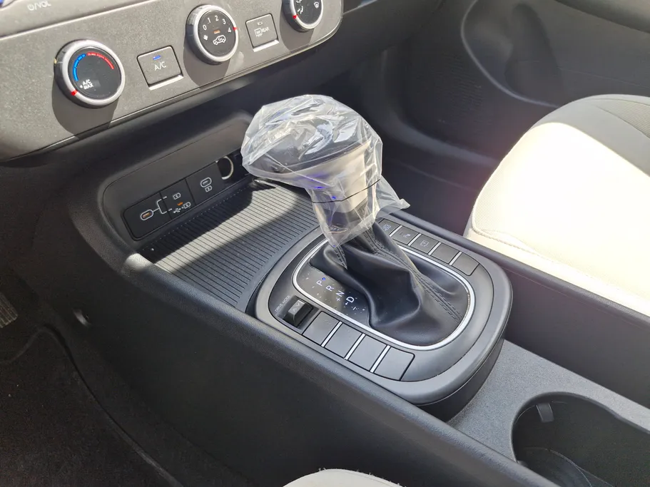 2024 Hyundai Kona SMART 