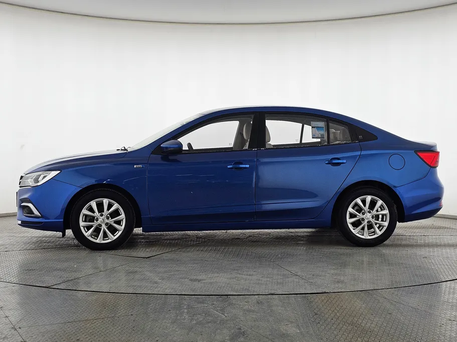 2021 MG 5 STD 
