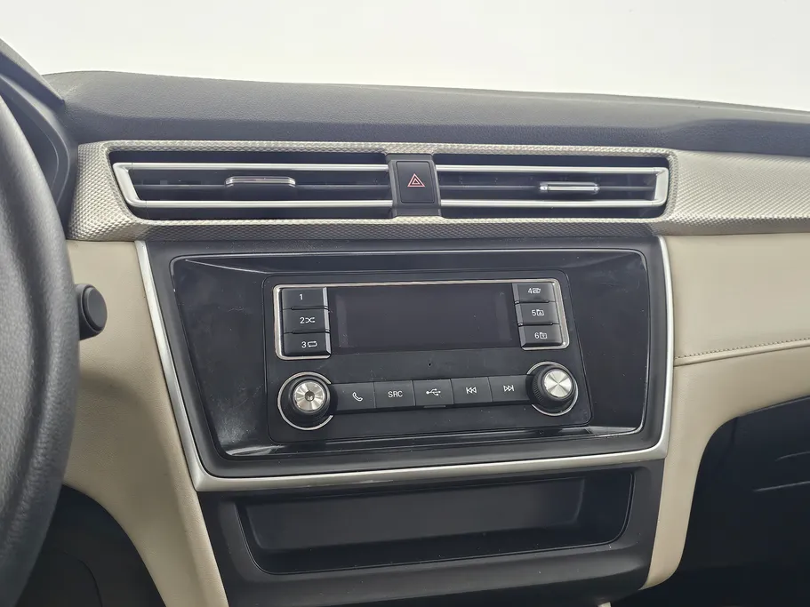 2021 MG 5 STD 