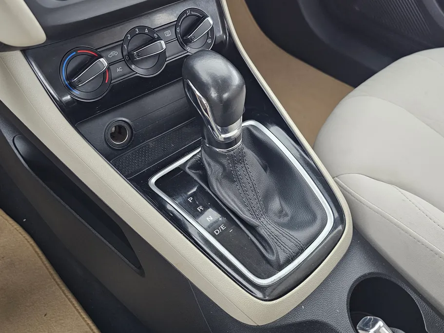 2021 MG 5 STD 