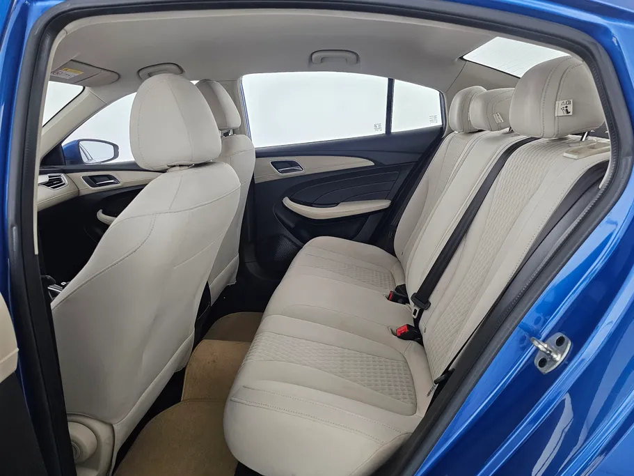 2021 MG 5 STD 