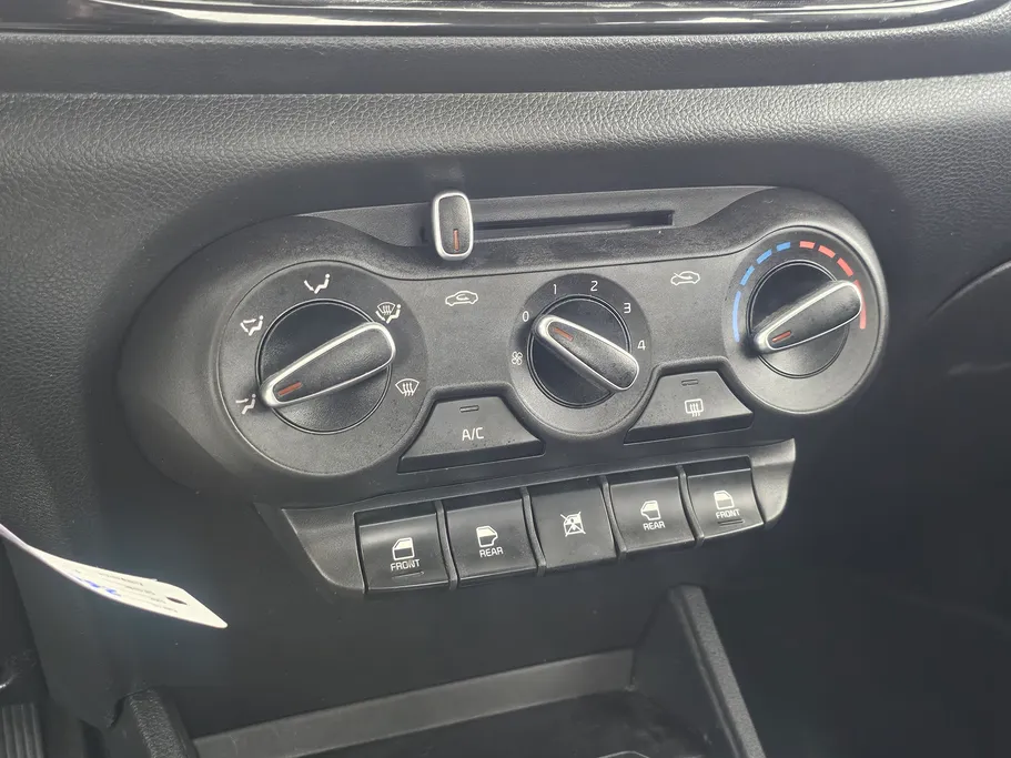 2023 Kia Pegas LX 