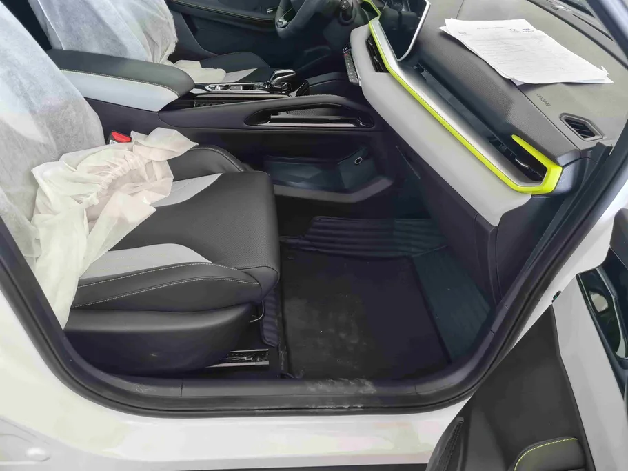 2025 Geely Coolray جي كي 