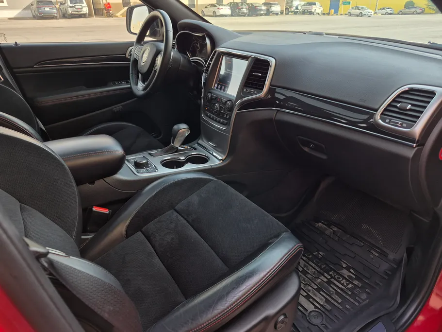 2018 Jeep Grand Cherokee تريل هوك 