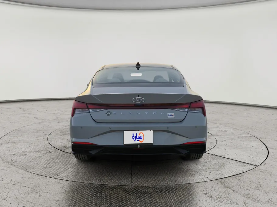 2023 Hyundai Elantra Smart 