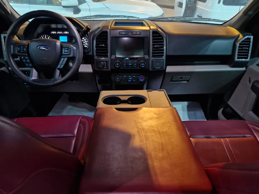 2019 Ford F150 XLT 