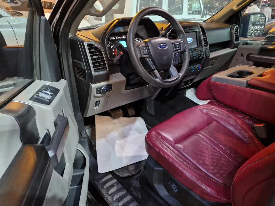 2019 Ford F150 XLT 