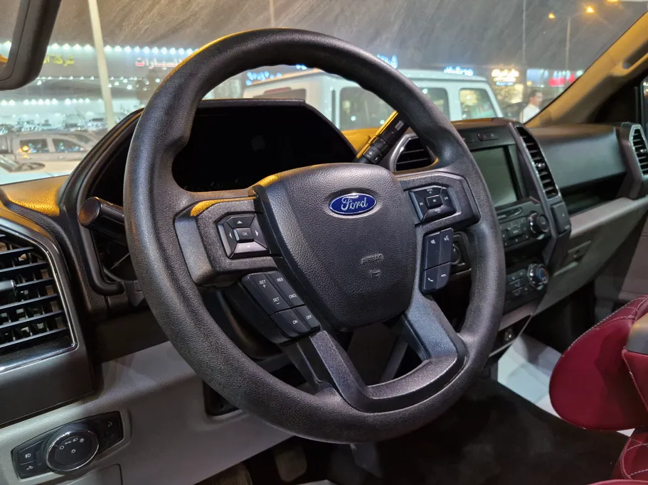 2019 Ford F150 XLT 