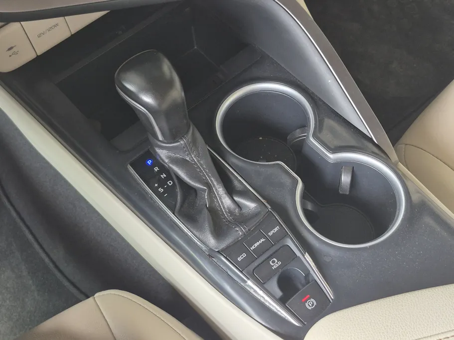 2020 Toyota Camry  Limited 