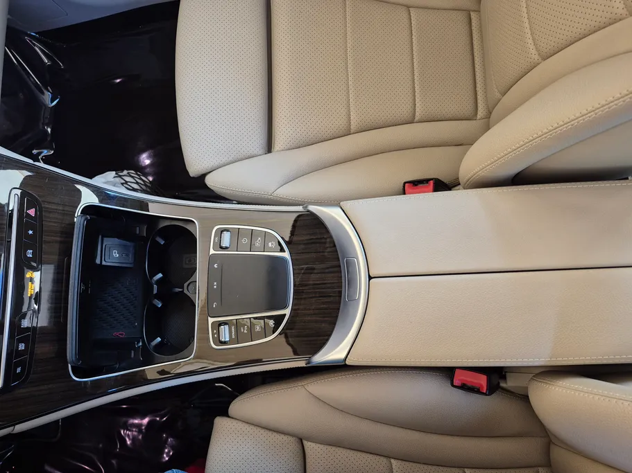 2020 Mercedes GLC 200 