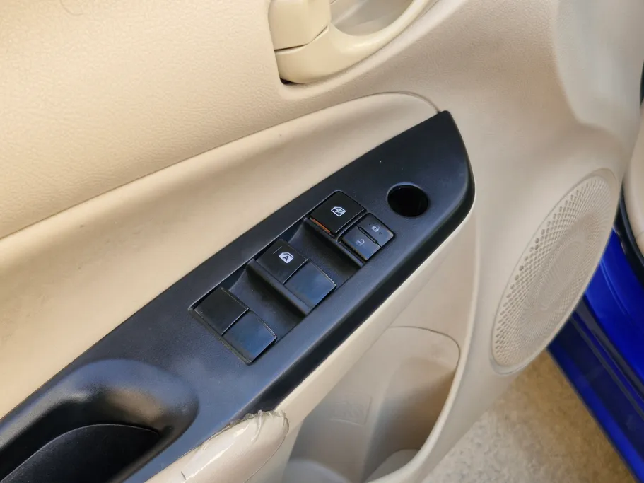 2019 Toyota Yaris  Y 