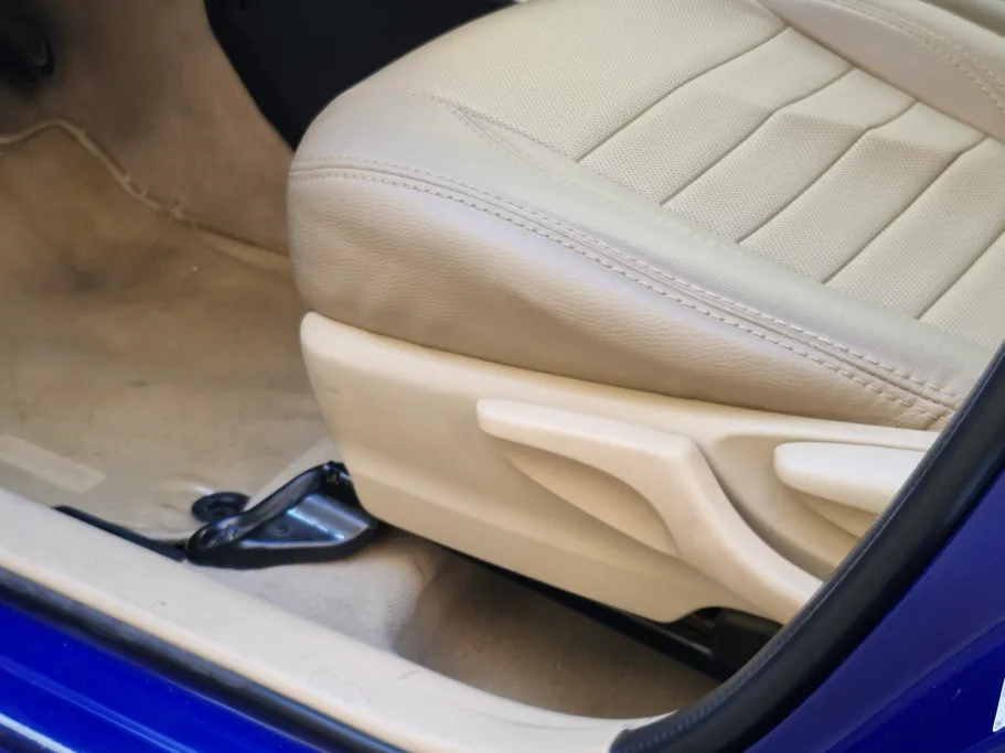 2019 Toyota Yaris  Y 