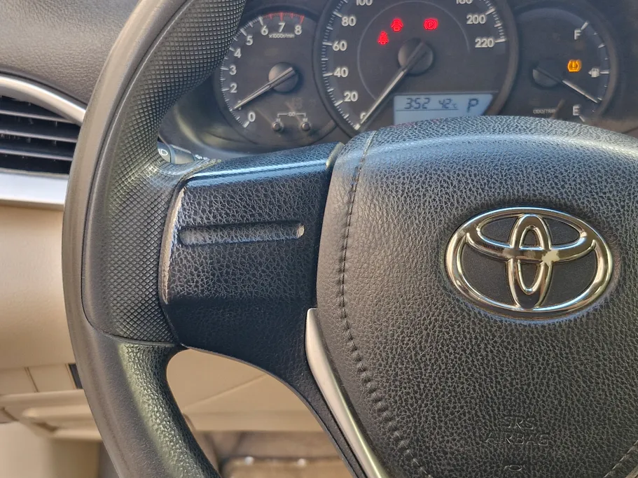 2019 Toyota Yaris  Y 