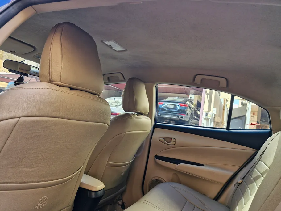 2019 Toyota Yaris  Y 