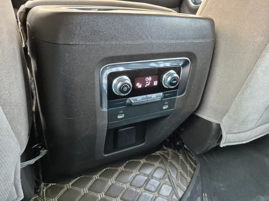 2021 GMC Yukon SLE 