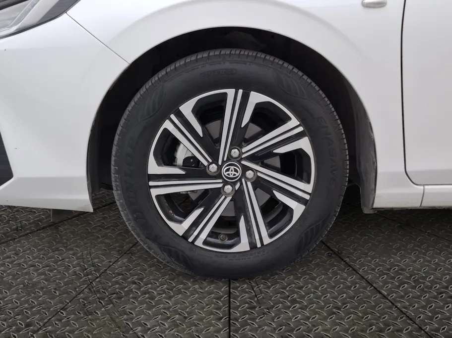 2024 Toyota Yaris  Y Plus 
