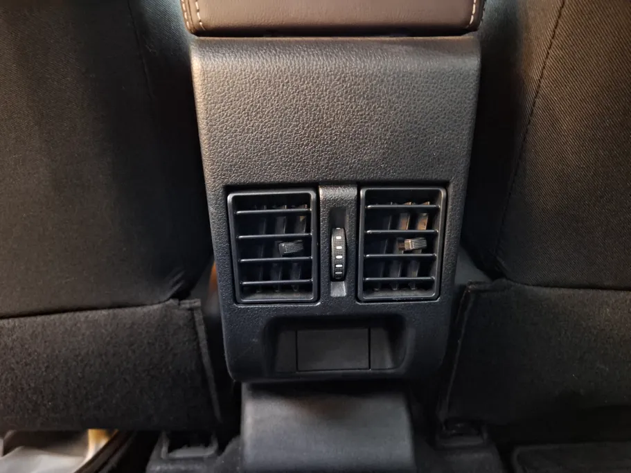2024 Toyota Yaris  Y Plus 