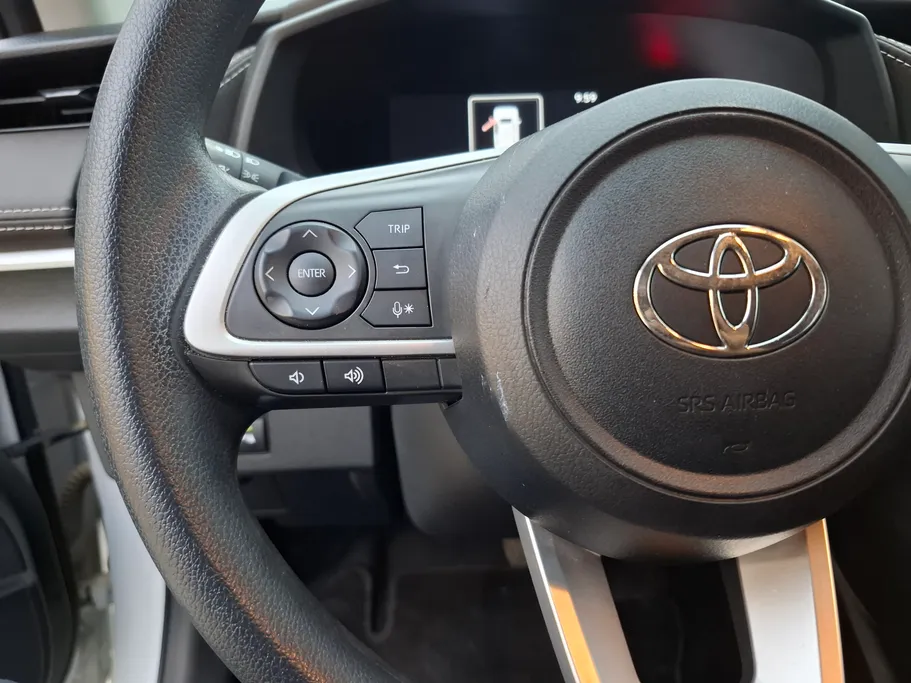 2024 Toyota Yaris  Y Plus 