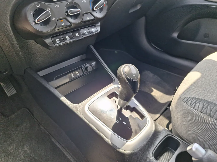 2024 Kia Pegas LX 
