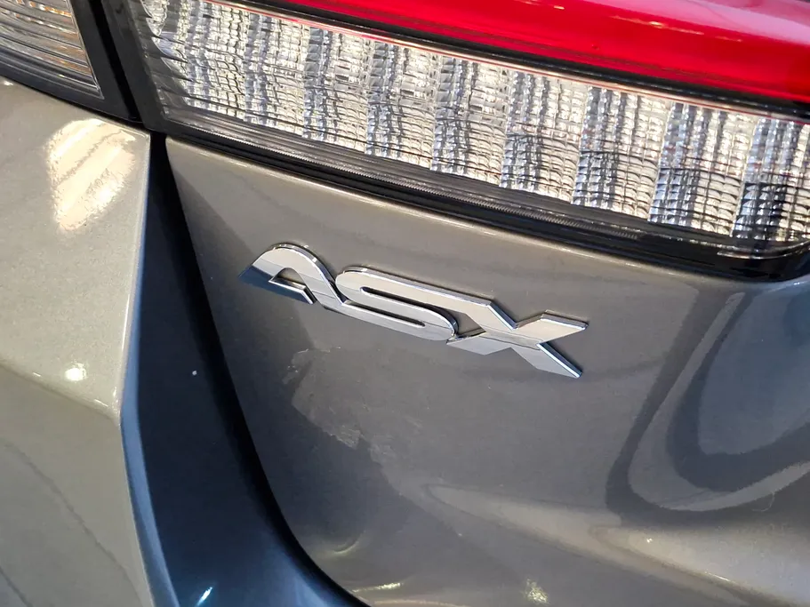 ميتسوبيشي ASX GLX 2022 