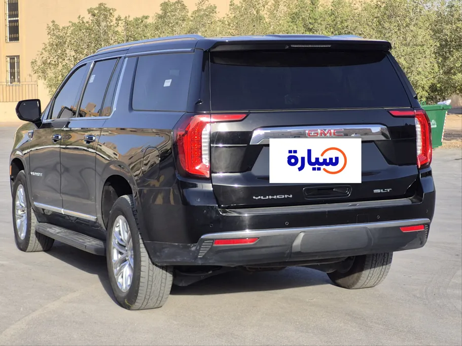 2022 GMC Yukon SLT 