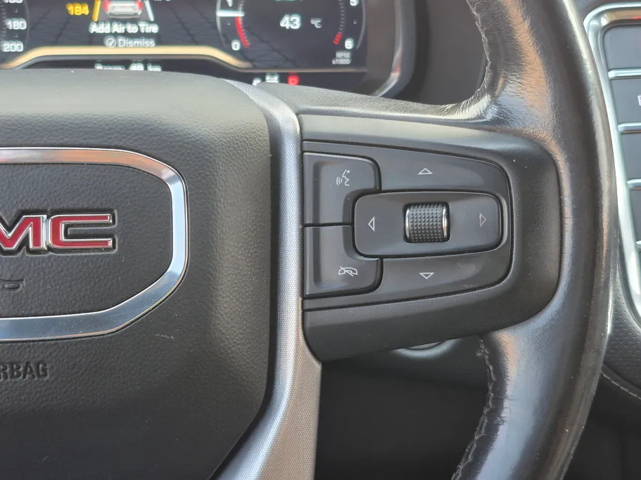 2022 GMC Yukon SLT 