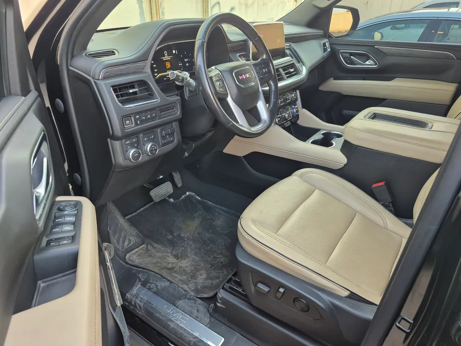 2022 GMC Yukon SLT 
