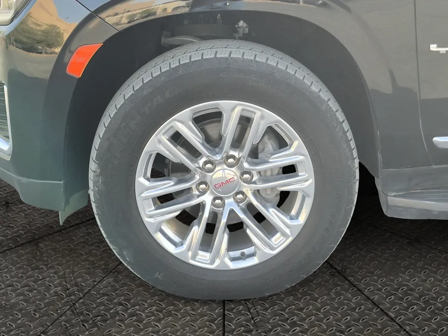 2022 GMC Yukon SLT 