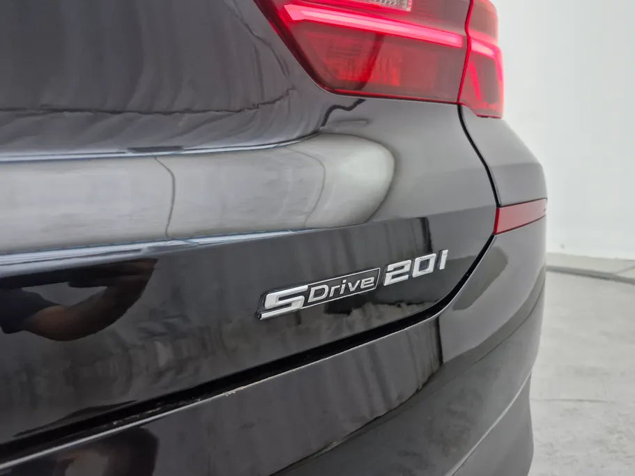 2021 BMW X Series 2 S Drive 20I 