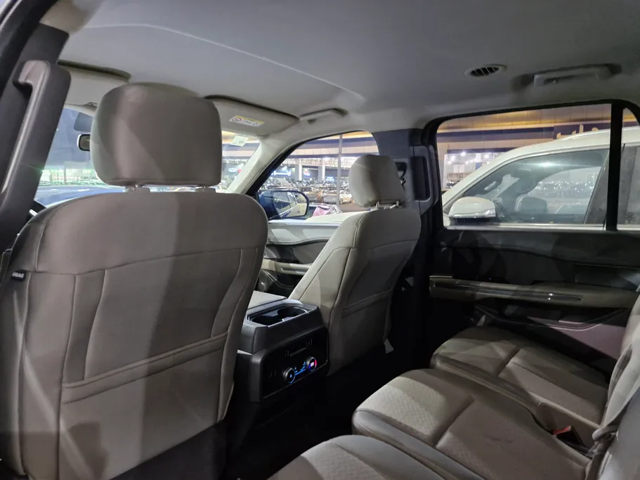 2019 Ford Expedition XLT 