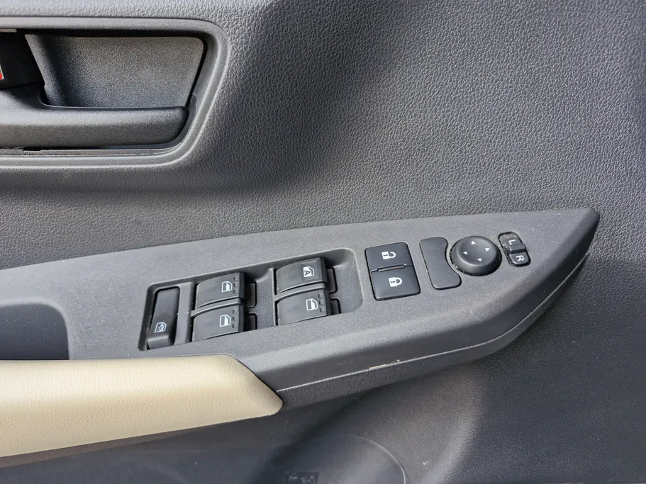2024 Toyota Yaris  Y 