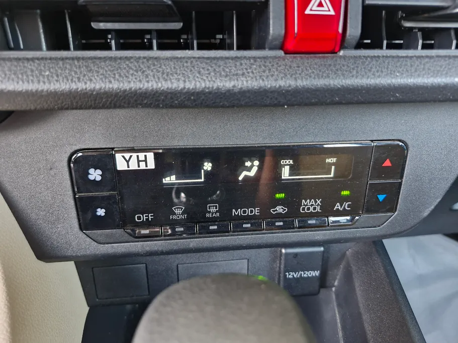 2024 Toyota Yaris  Y 