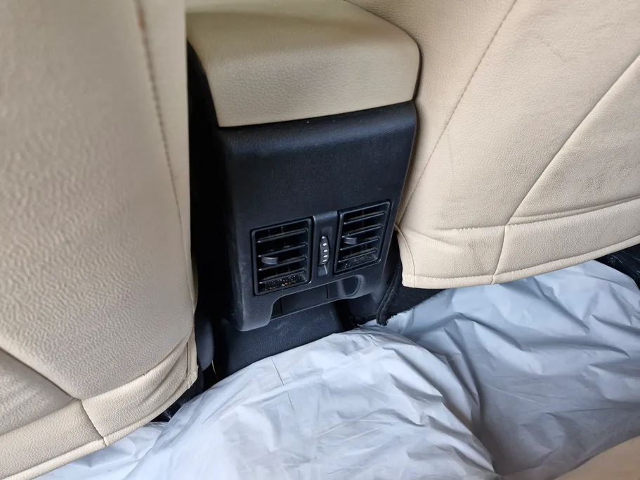 2024 Toyota Yaris  Y 
