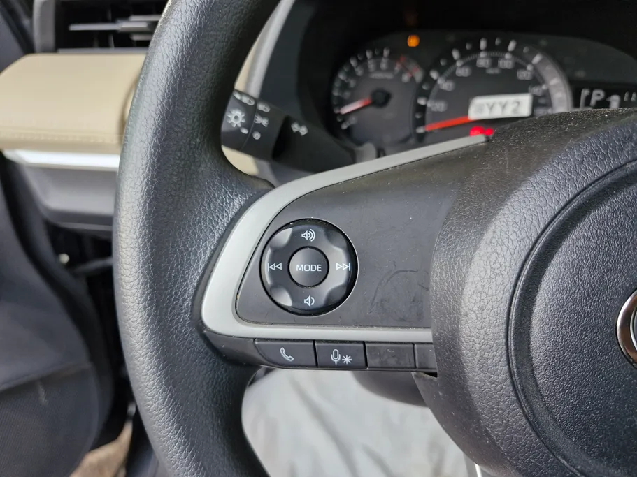 2024 Toyota Yaris  Y 