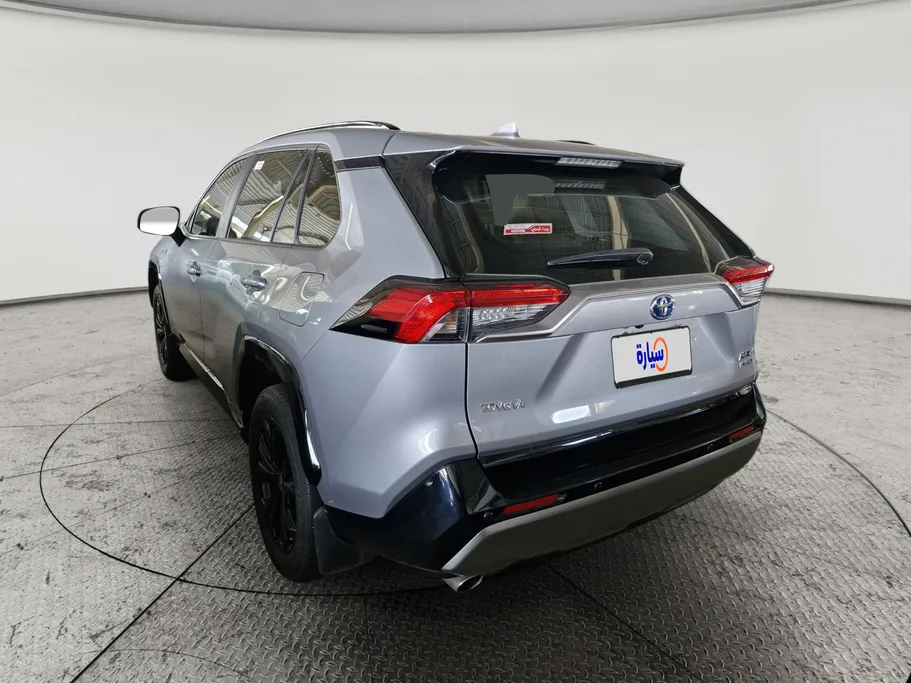 2024 Toyota RAV4 XLE HEV 